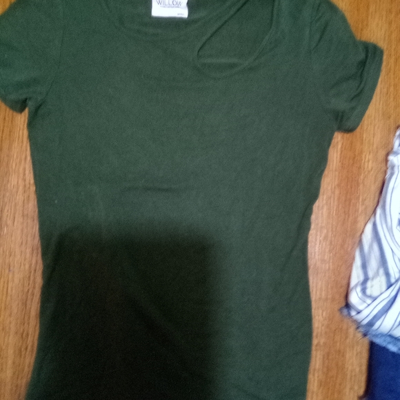 Woman's willow brand top - Picture 2 of 3